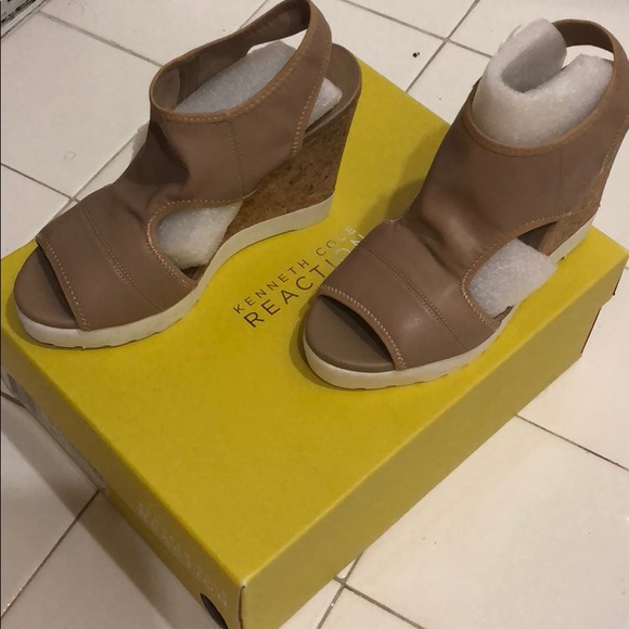 NEW Kenneth Cole Wedges 📦 - Picture 2 of 8